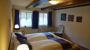 2 Schlafzimmer, Bügeleisen/Bügelbrett, kostenloses WLAN, Bettwäsche