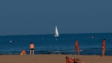 In Strandnähe, Liegestühle