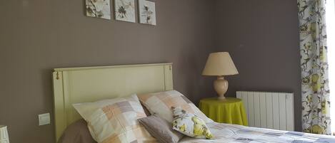 3 habitaciones, tabla de planchar con plancha y wifi gratis