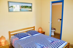 2 bedrooms, iron/ironing board, free WiFi, wheelchair access - 100 meters from the BEACH, Classified TOURISM & HANDICAP all inclusive, Parking (Barneville-Carteret)