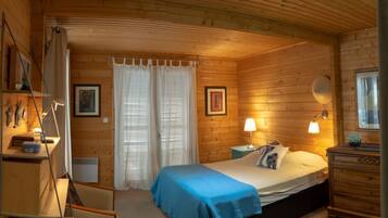 3 chambres, fer et planche Ă repasser, Wi-Fi, draps fournis