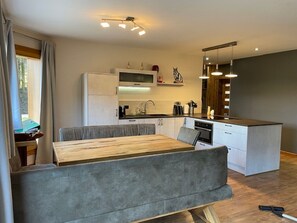 Fridge, microwave, oven, stovetop - Chalet Le Lynx (Ferdrupt)