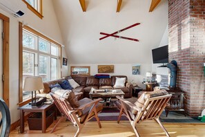 TV, fireplace, video games, DVD player