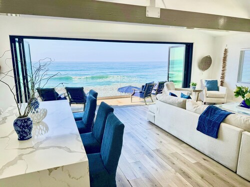   Huge SALE! Luxury Beachfront House, Fire Ring in Sand, Walk to Dining