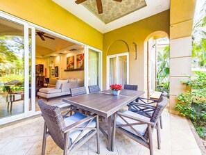 Outdoor dining - Matapalo 101-Poolside Condo at the Diria Resort (Tamarindo)