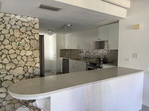 Fridge, microwave, oven, stovetop - NEWLY RENOVATED! beach/ocean views, 2 BR, 2BA, quiet, gorgeous beach. (West Bay)
