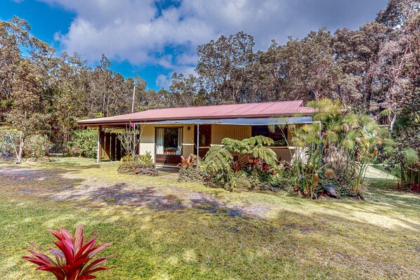 Exterior - Serene property with nature walk, meditation spot & enclosed gardens (Volcano)