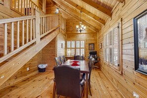 Dining - Dog- friendly cabin w/ hot tub, firepit, fireplace & mountain view (Ellijay)