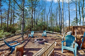 Property grounds - Dog- friendly cabin w/ hot tub, firepit, fireplace & mountain view (Ellijay)