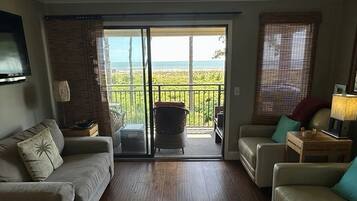 Smart-TV, Musikbibliothek, Videothek, Stereoanlage