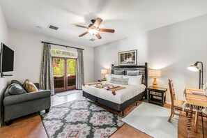 3 habitaciones, tabla de planchar con plancha, internet y ropa de cama 