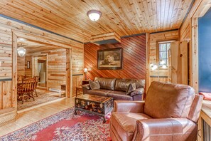 تلفزيون، مشغل دي في دي، كُتُب، مكتبة فيديو