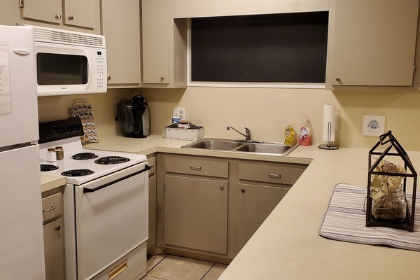 Frigorífic, microones, forn i placa de cuina