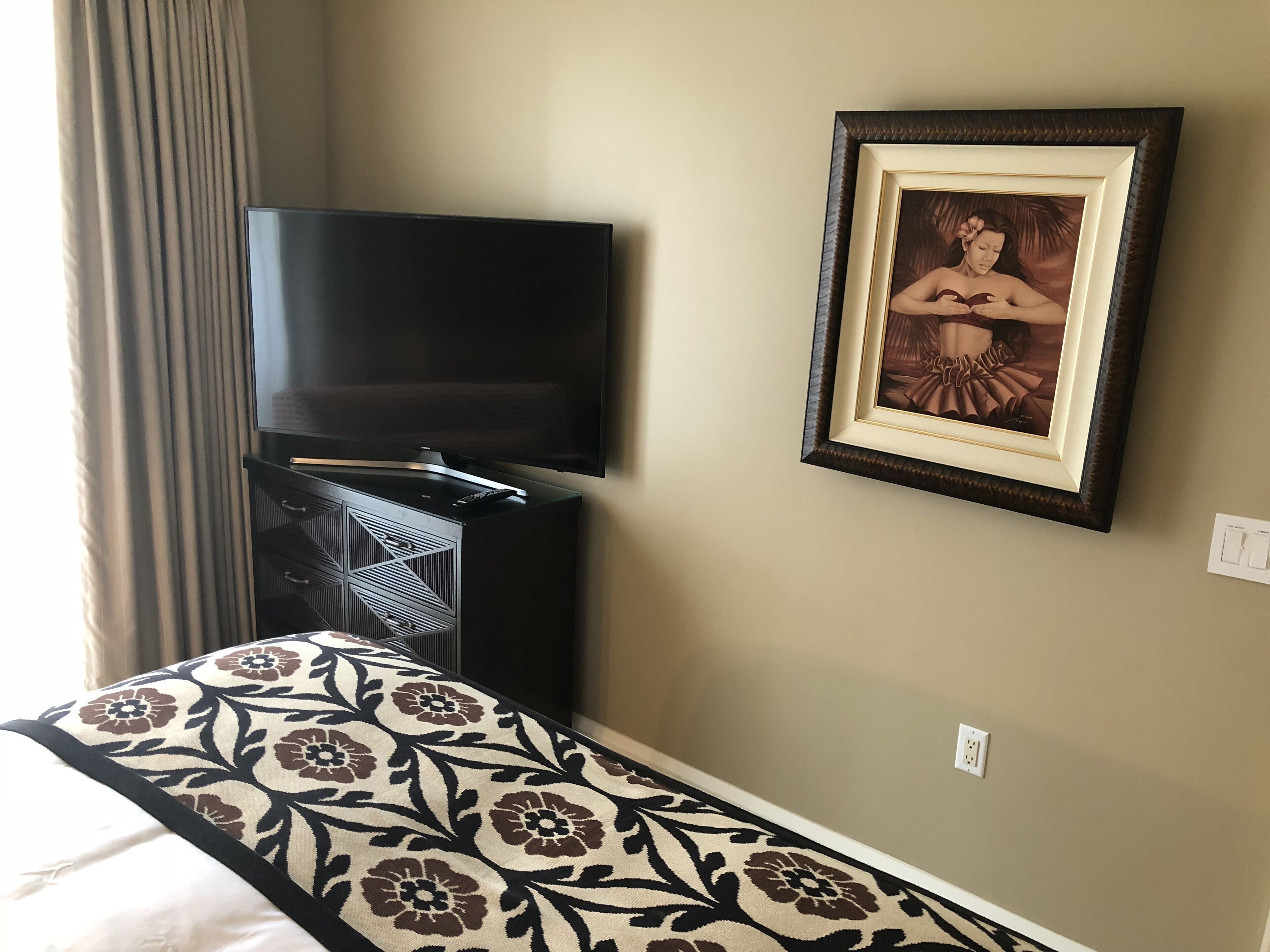 2 bedrooms, iron/ironing board, travel crib, free WiFi