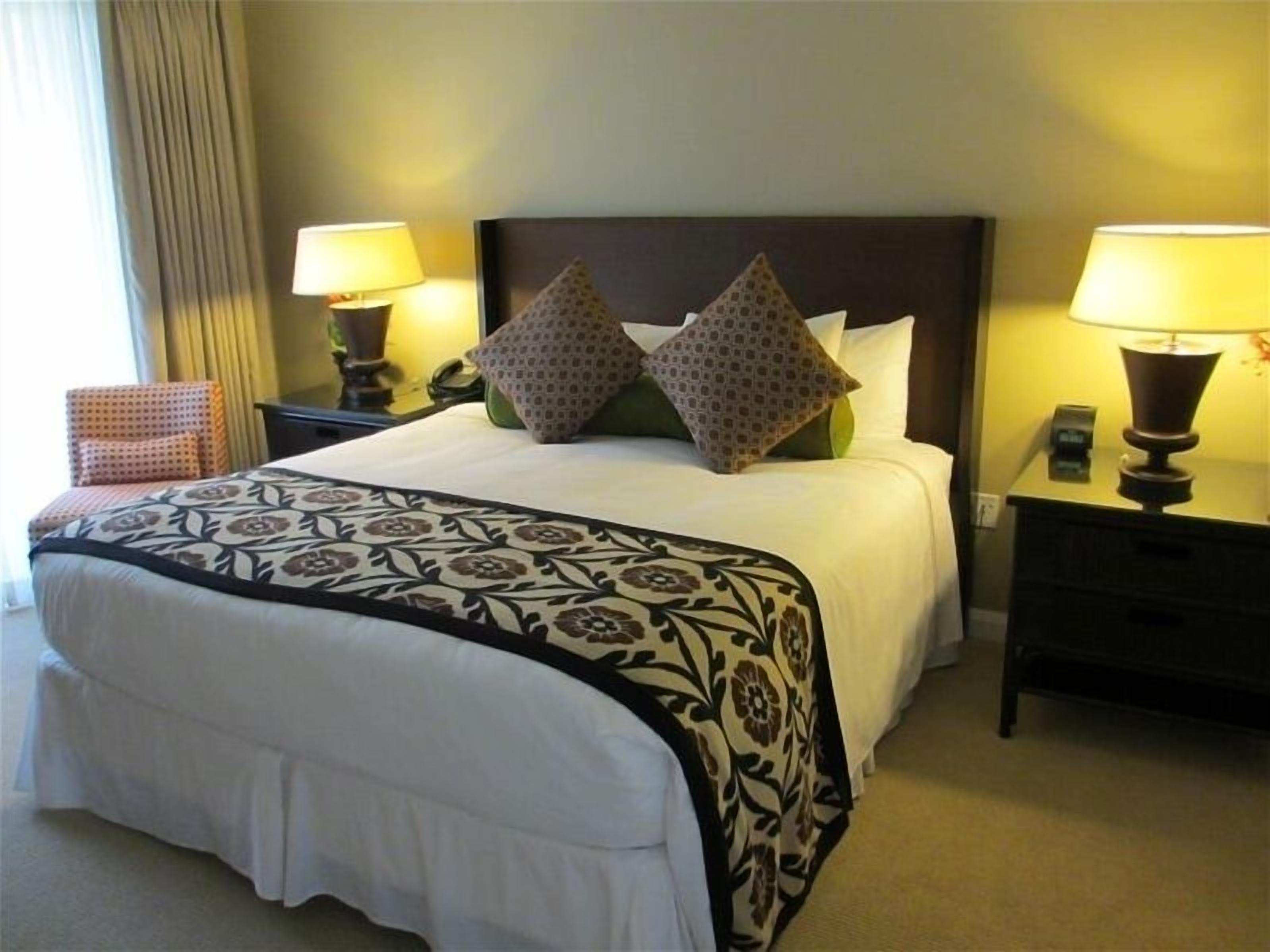 2 bedrooms, iron/ironing board, travel crib, free WiFi