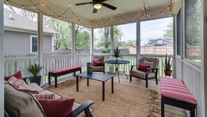 A covered outdoor patio with seating, a ceiling fan, and string lights. - Spring Discounts! Big Yard for Pets! Restaurants!BROADWAY/Downtown 1 ML TOPGOLF! (Nashville)