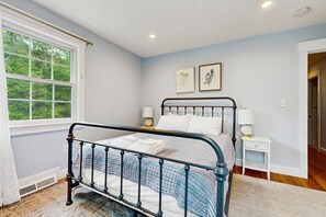 5 عدّة غرف نوم ومكواة/لوح كي وواي فاي وملاءات أسرّة