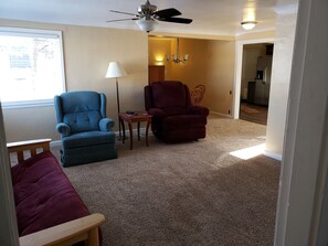 TV, fireplace, DVD player - Historic Pueblo Bungalow- perfect for families or business travelers (Pueblo)