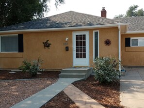 تفاصيل الفندق من الخارج