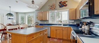 Dog-friendly home with enclosed yard - near Sunday River Resort