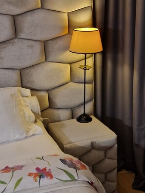 1 chambre, fer et planche à repasser, Wi-Fi, literie fournie