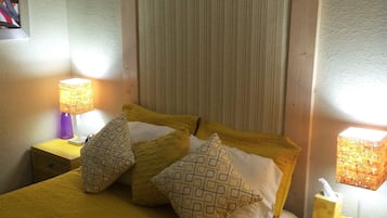 1 bedroom, iron/ironing board, free WiFi, bed sheets