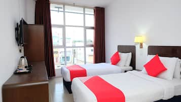 Standard Twin Room, 2 Katil Bujang (Single), Non Smoking | Ruang kerja komputer riba, Wi-fi percuma, cadar katil