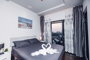Superior appartement, 1 queensize bed, niet-roken, uitzicht op zee | Uitzicht op strand/zee