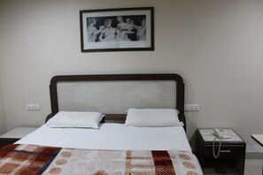 Deluxe Room, 1 Double Bed, Non Smoking, City View | Free WiFi