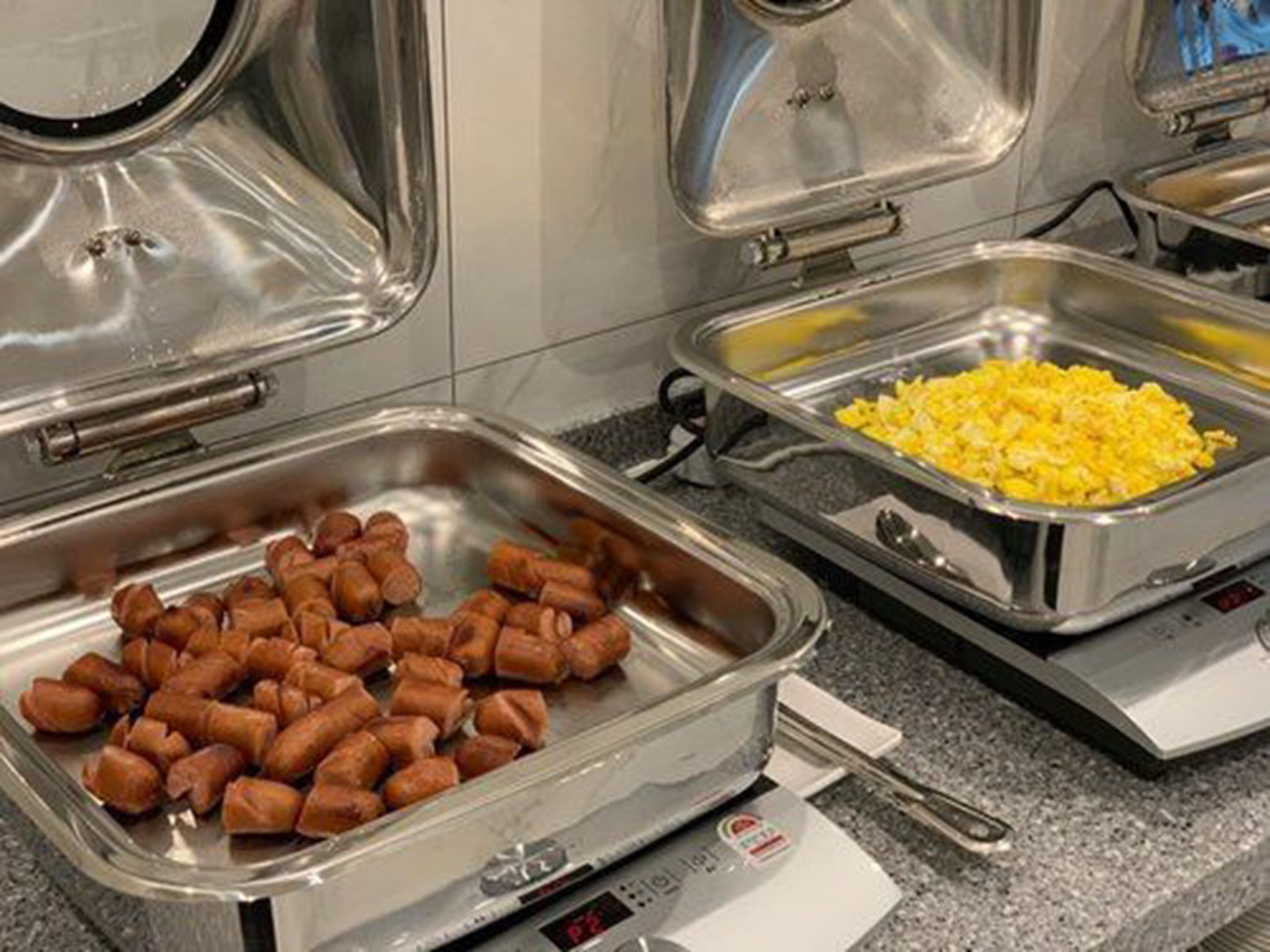 daily buffet breakfast (krw 10000 per person)