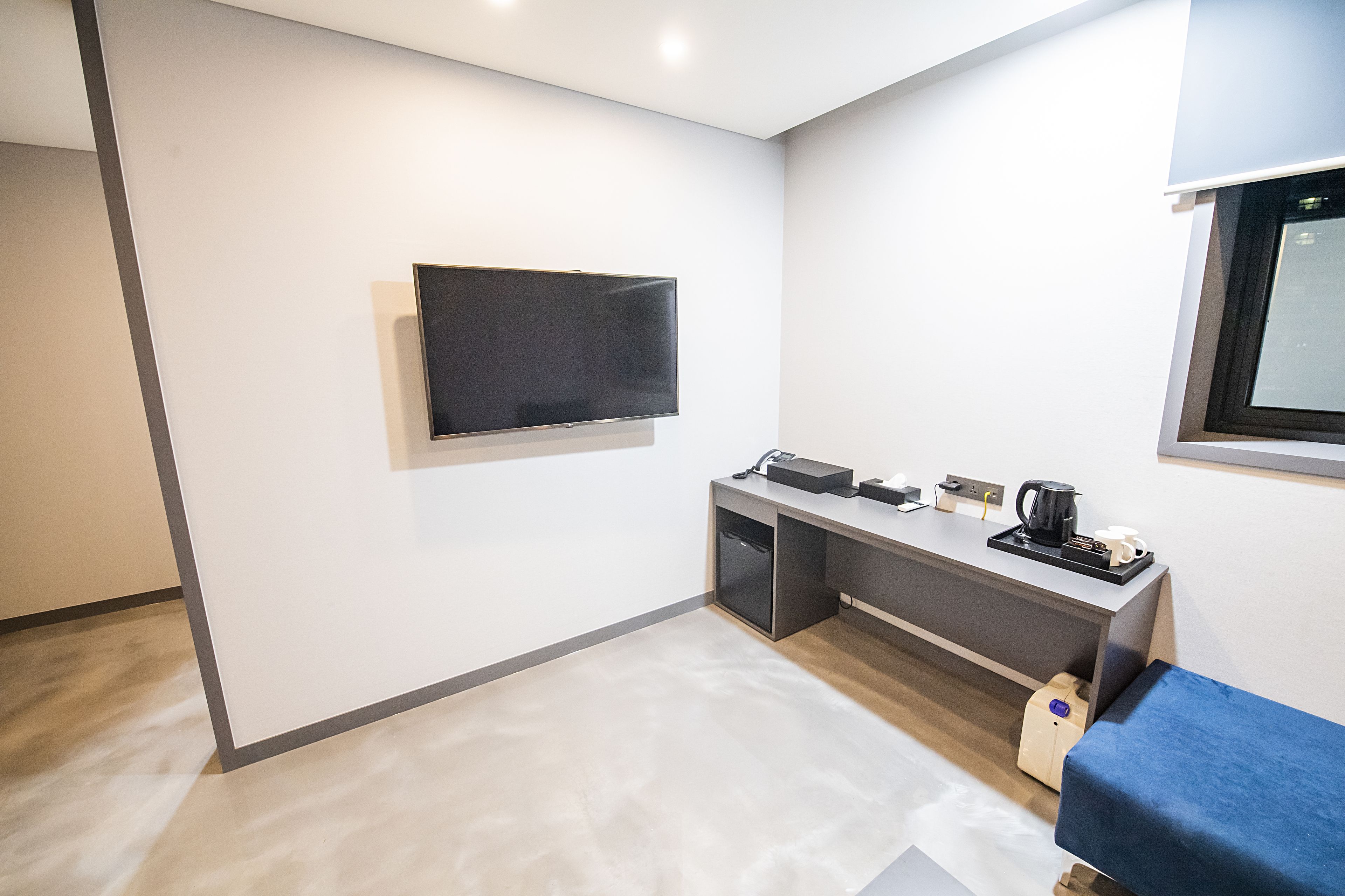 business quadruple room | room amenity