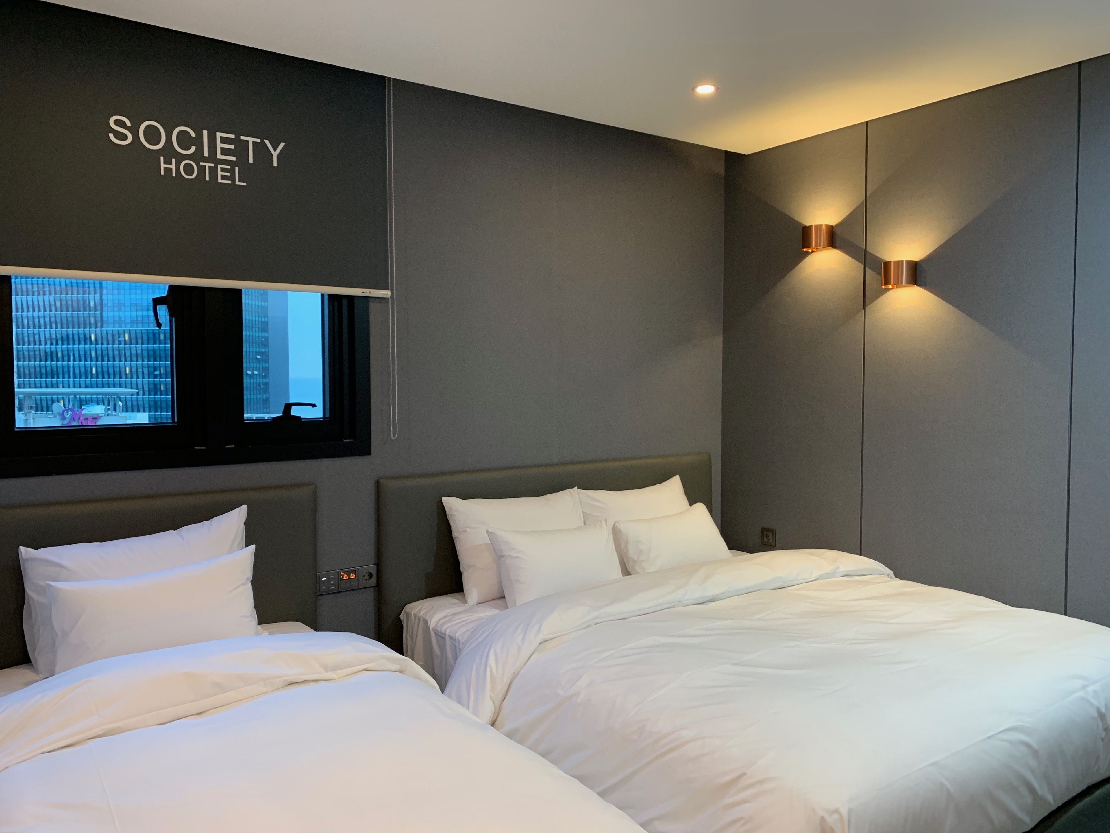 business triple room | premium bedding, free wifi, bed sheets, wheelchair access