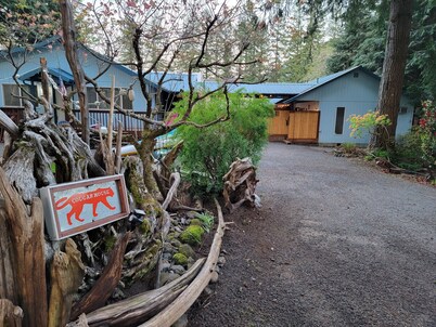 COUGAR House -Mt St Helens / Yale Lake Retreat