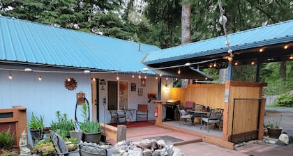 En el corazón de Cougar WA. Recién remodelado. Anteriormente el BNB de Monfort