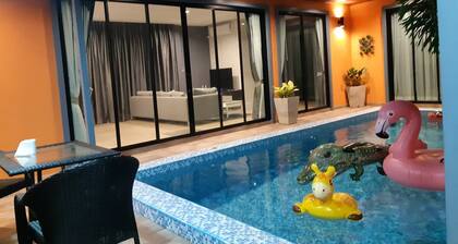 Issarindr Pool Villa is a modern style home with beautiful private swimming pool