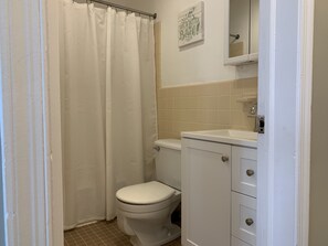 Combinazione doccia/vasca, asciugacapelli