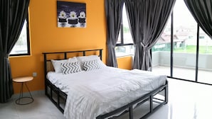 6 bedrooms, desk, iron/ironing board, free WiFi - RE - Roomy Stay (Ipoh)