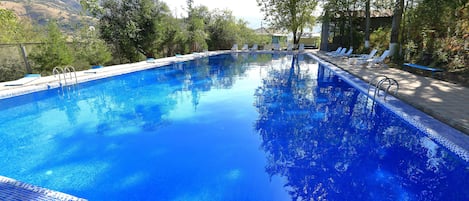 Seasonal outdoor pool