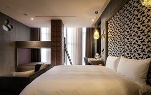Family Children Suite (Consecutive night 11 pm check-out required)