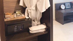 Studio (A3-1-72) | Room amenity - Gold Coast Marib Comfy Studio (Banting)