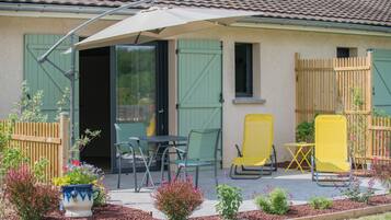 Superior tweepersoonskamer, en-suite badkamer, uitzicht op tuin (Vulnéraire) | Terras