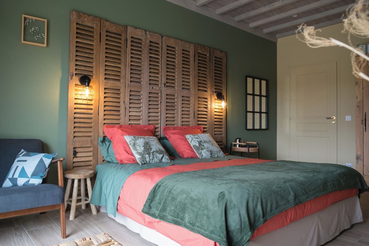 Superior Double Room, Ensuite, Garden View (Vulnéraire) | 1 bedroom, premium bedding, individually decorated