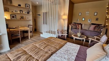 Quarto casal superior, suíte (La Chaume) | 1 quarto, roupas de cama premium, individualmente decorados