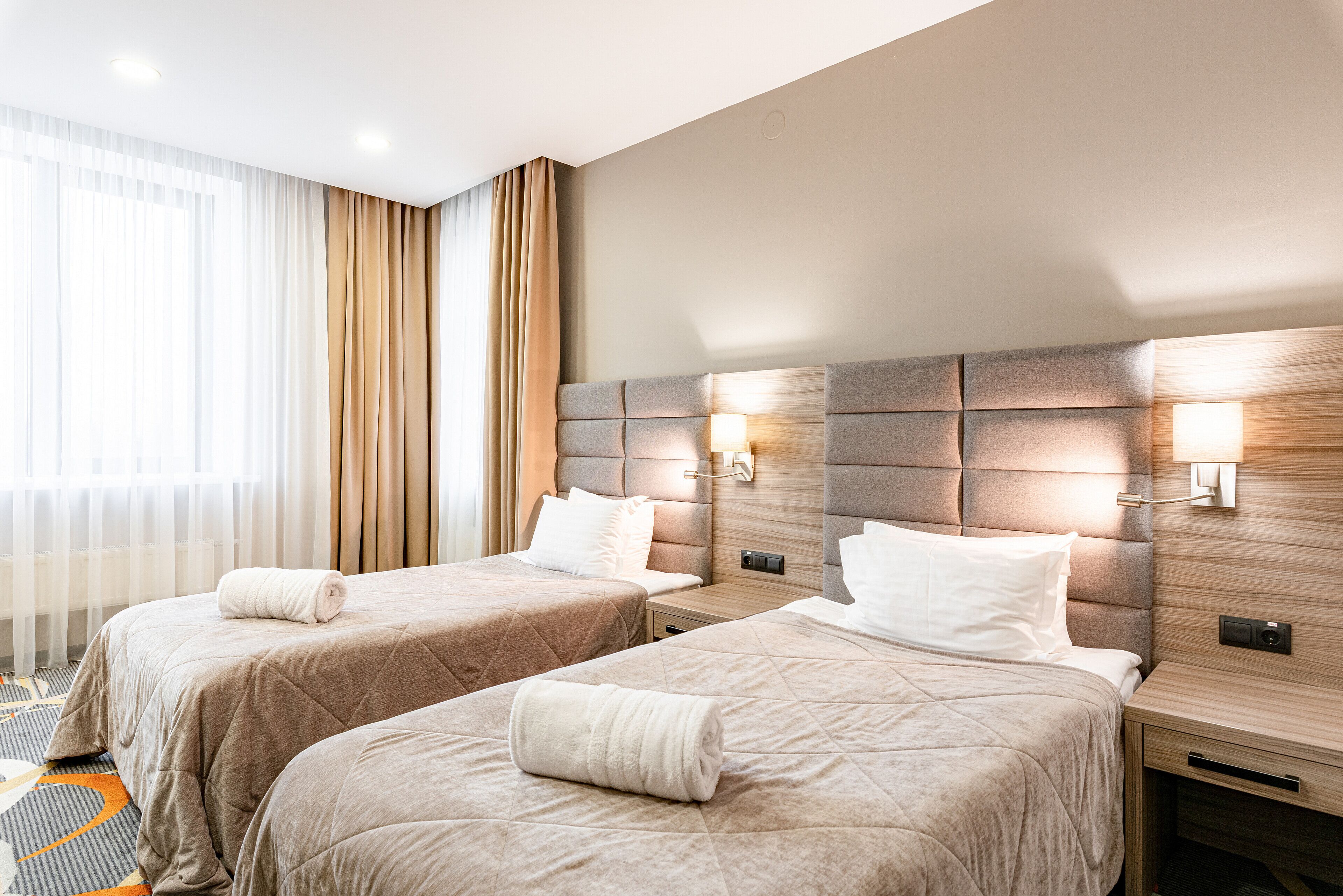 Twin Comfort + | 1 Schlafzimmer, Minibar, Schreibtisch, Verdunkelungsvorhänge