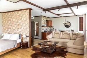 Estudio Premium | 1 dormitorio, minibar, escritorio y cortinas opacas