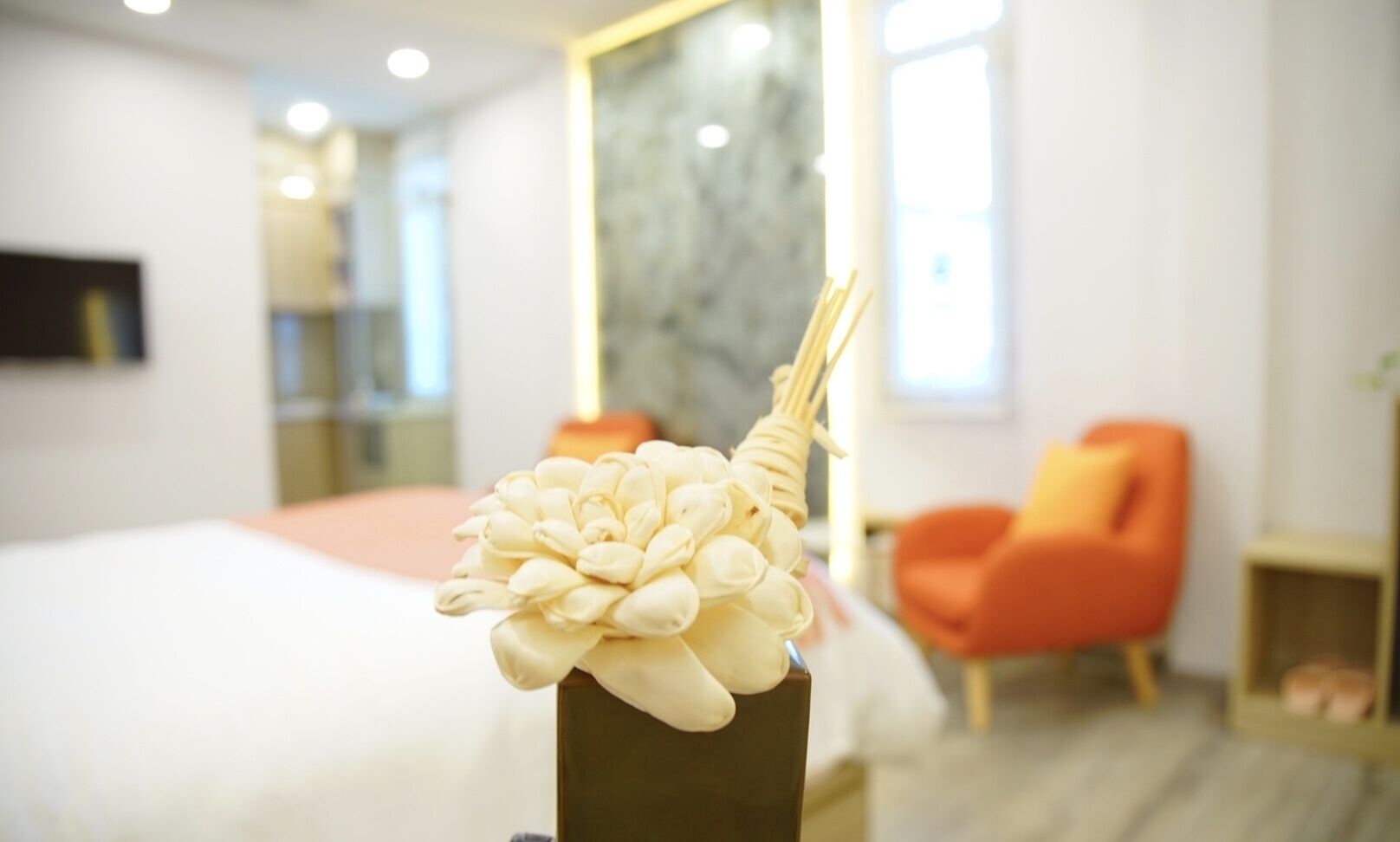 セーフティボックス (室内)、アイロン / アイロン台、WiFi、ベッドシーツ