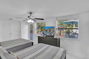 5 habitaciones, tabla de planchar con plancha, wifi y ropa de cama