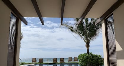 Nouveau penthouse de luxe sur la plage Ă Akumal