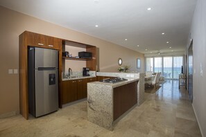Fridge, microwave, oven, coffee/tea maker