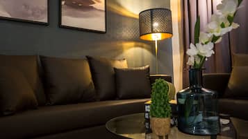 Apartment, Multiple Beds, Non Smoking | Living room | LCD TV